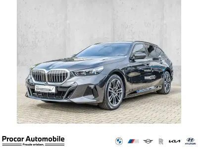 Gebraucht BMW 550e M Sport 489 PS (359 kW) 2025 Grau Kombi