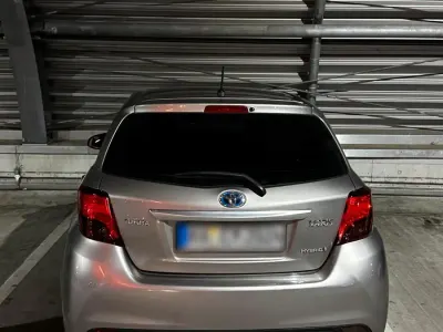 Gebraucht Toyota Yaris 100 PS (73 kW) 2014 Braun Kleinwagen