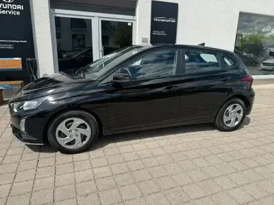 Gebraucht Hyundai i20 Comfort 101 PS (74 kW) 2025 Schwarz Kleinwagen