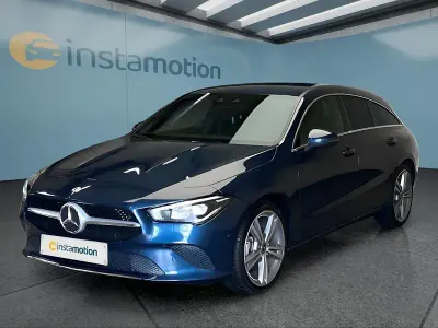 Gebraucht Mercedes CLA200 163 PS (119 kW) 2022 Blau Limousine