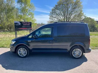 Usata VW Caddy Comfortline 150 CV (110 kW) 2019 Blu Monovolume