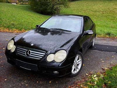 Schwarz Gebraucht 2003 Mercedes C180 Coupé | 3.900 €
