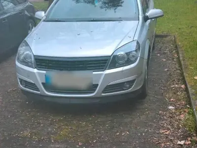 Używany Opel Astra 200 KM (147 kW) 2005 Srebrny Kombi
