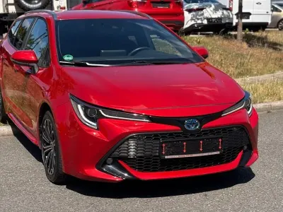 Gebraucht Toyota Corolla Team 98 PS (72 kW) 2022 Rot Kombi
