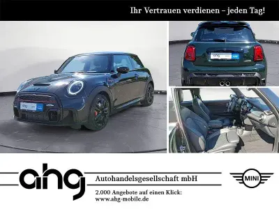 Używany Mini John Cooper Works Sport 231 KM (169 kW) 2023 Zielony Hatchback