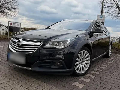 Gebraucht Opel Insignia Country Tourer 194 PS (142 kW) 2014 Schwarz Kombi