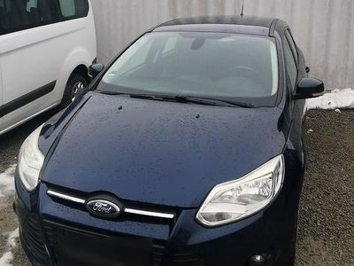 Gebraucht Ford Focus Trend 125 PS (91 kW) 2012 Blau Limousine