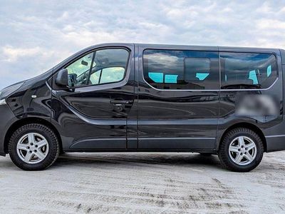 Usata Opel Vivaro 125 CV (91 kW) 2017 Nero Monovolume