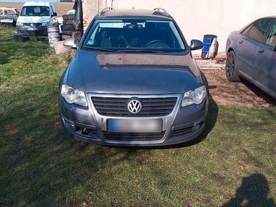 Gebraucht VW Passat Highline 140 PS (102 kW) 2005 Grau Kombi