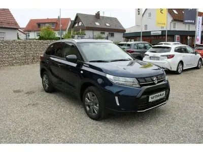 Neu Suzuki Vitara Comfort 110 PS (80 kW) 2026 Sphere blue/cosmic black SUV