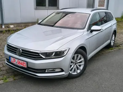 Gebraucht VW Passat 150 PS (110 kW) 2019 Silber Kombi
