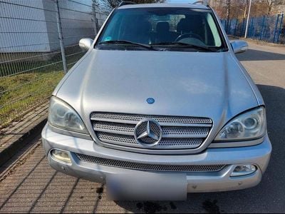 Gebraucht Mercedes ML270 163 PS (119 kW) 2003 Silber SUV