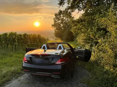 Używany Mercedes SLC300 AMG line 245 KM (180 kW) 2018 Czarny Kabriolet