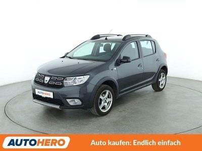 Gebraucht Dacia Sandero Celebration 90 PS (66 kW) 2020 Grau Limousine