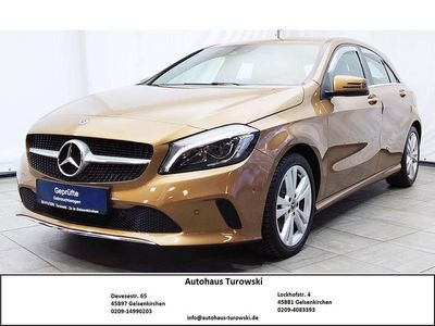 Gebraucht Mercedes A180 Urban 122 PS (89 kW) 2017 Canyonbeige Limousine