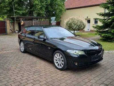 Gebraucht BMW 530 258 PS (189 kW) 2012 Schwarz Kombi