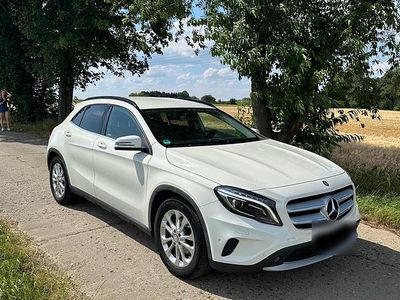 Gebraucht Mercedes GLA200 156 PS (114 kW) 2014 Weiß SUV
