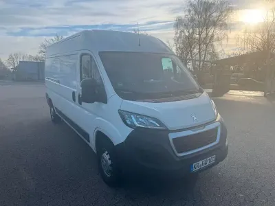 Gebraucht Peugeot Boxer 140 PS (102 kW) 2021 Weiß Van