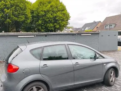 Gebraucht Seat Altea 4You 105 PS (77 kW) 2014 Grau Van / Kleinbus
