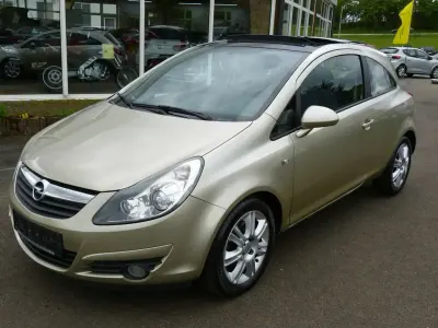 Gebraucht Opel Corsa Innovation 90 PS (66 kW) 2009 Gelb Kleinwagen