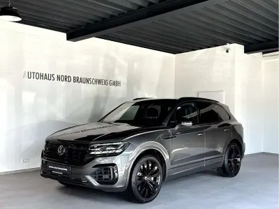 Gebraucht VW Touareg R 462 PS (339 kW) 2022 Siliziumgrau metallic SUV
