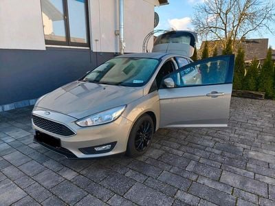 Gebraucht Ford Focus 150 PS (110 kW) 2015 Grau Limousine