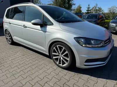 Gebraucht VW Touran 150 PS (110 kW) 2019 Silber metallic Van / Kleinbus