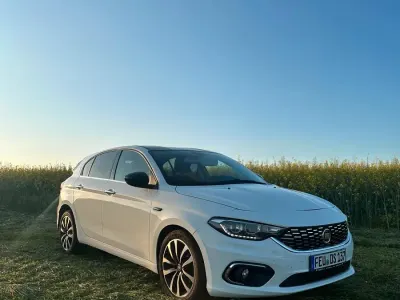 Gebraucht Fiat Tipo 120 PS (88 kW) 2016 Weiß Kleinwagen