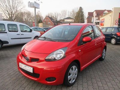 Gebraucht Toyota Aygo Cool 68 PS (50 kW) 2009 Rot Kleinwagen