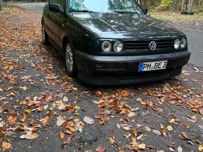 Gebraucht VW Golf Cabriolet 90 PS (66 kW) 1995 Schwarz Cabrio