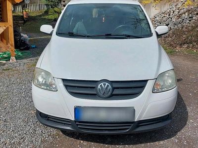 Gebraucht VW Fox 54 PS (39 kW) 2009 Weiß Kleinwagen