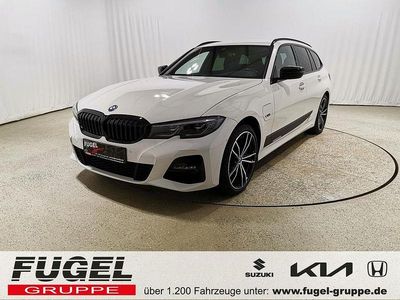 Gebraucht BMW 330e M Sport 292 PS (214 kW) 2022 Alpinweiss iii Kombi