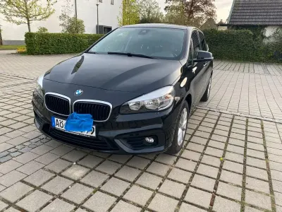 Gebraucht BMW 218 Active Tourer Advantage 150 PS (110 kW) 2016 Schwarz Van / Kleinbus