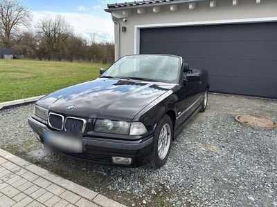 Gebraucht BMW 318 Cabriolet 116 PS (85 kW) 1998 Schwarz Cabrio