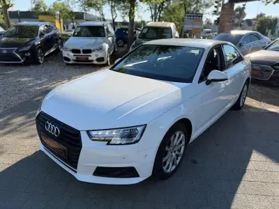 Gebraucht Audi A4 Basis 190 PS (139 kW) 2019 Weiß Limousine