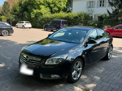 Gebraucht Opel Insignia 195 PS (143 kW) 2012 Schwarz Limousine