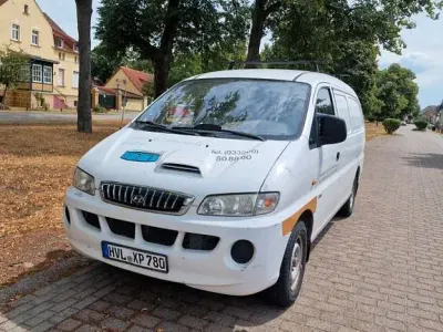 Gebraucht Hyundai H-1 140 PS (102 kW) 2005 Weiß Van / Kleinbus