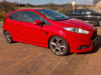 Usata Ford Fiesta ST 182 CV (133 kW) 2013 Rosso Berlina