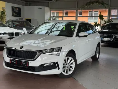 Gebraucht Skoda Scala Ambition 110 PS (80 kW) 2023 Weiß Kleinwagen