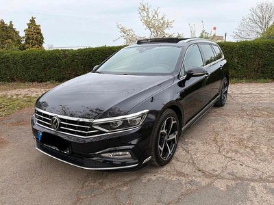 Second-hand VW Passat Sound 200 CP (147 kW) 2021 Negru Break