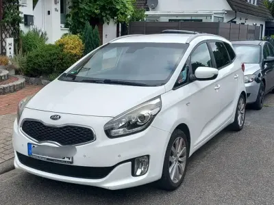 Gebraucht Kia Carens DREAM-TEAM Edition 135 PS (99 kW) 2016 Weiß Van / Kleinbus