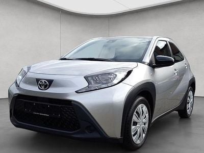 Gebraucht Toyota Aygo X X-play 72 PS (52 kW) 2022 Weiß SUV