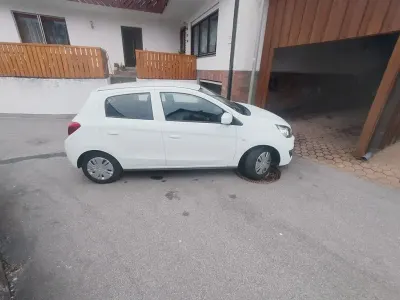 Gebraucht Mitsubishi Space Star 71 PS (52 kW) 2019 Weiß Kleinwagen