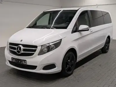 Gebraucht Mercedes V200 136 PS (100 kW) 2018 Arktikweiss Van / Kleinbus