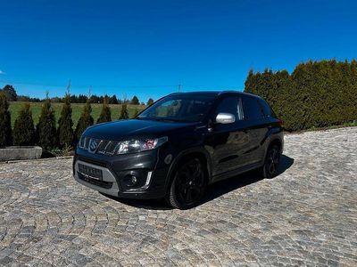 Second-hand Suzuki Vitara 140 CP (102 kW) 2017 Negru SUV