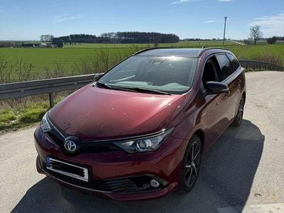 Gebraucht Toyota Auris Touring Sports 101 PS (74 kW) 2018 Rot Kombi