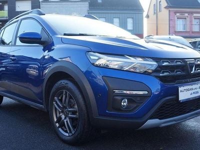 Ironblaumetallic (metallic) Gebraucht 2022 Dacia Sandero Stepway Limousine | 13.480 € (Fairer Preis)