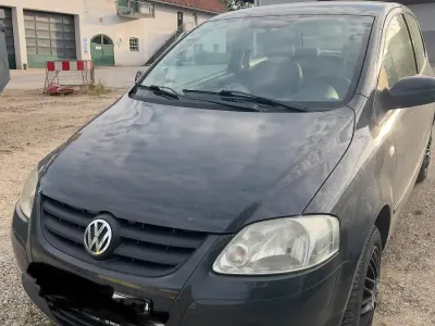 Gebraucht VW Fox 54 PS (39 kW) 2008 Grau Kleinwagen