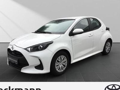 Weiss Gebraucht 2023 Toyota Yaris Comfort Kleinwagen | 12.990 € (Guter Preis)