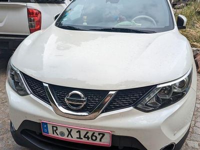 Gebraucht Nissan Qashqai Tekna+ 131 PS (96 kW) 2017 Weiß SUV